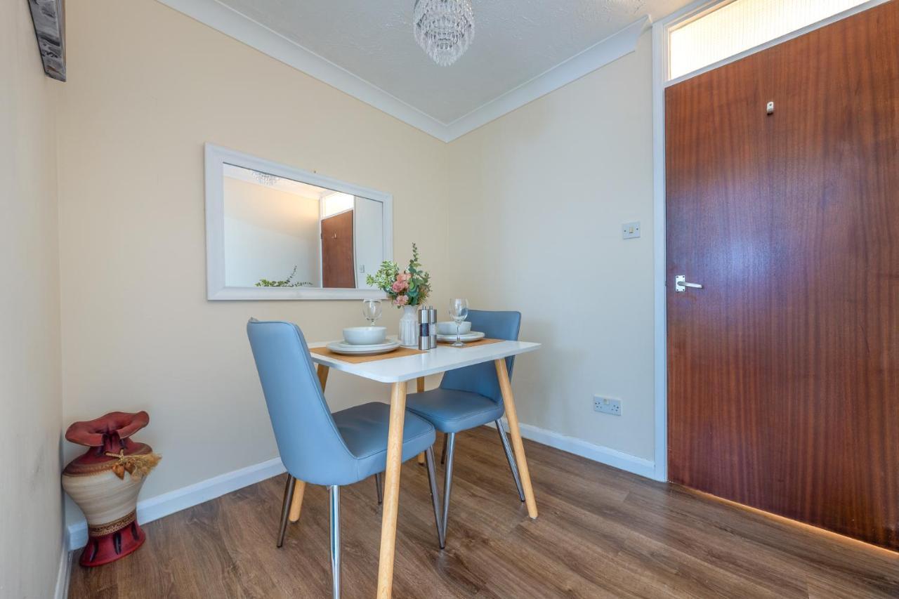 Grange Studio Apartment - Heathrow Staines-upon-Thames Ngoại thất bức ảnh