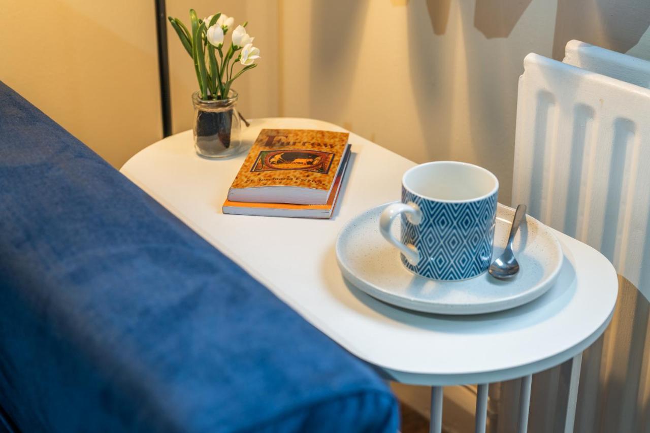 Grange Studio Apartment - Heathrow Staines-upon-Thames Ngoại thất bức ảnh