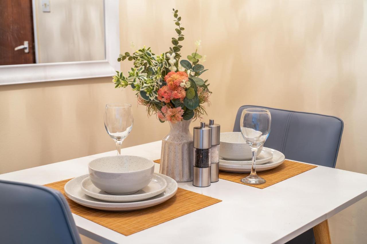 Grange Studio Apartment - Heathrow Staines-upon-Thames Ngoại thất bức ảnh