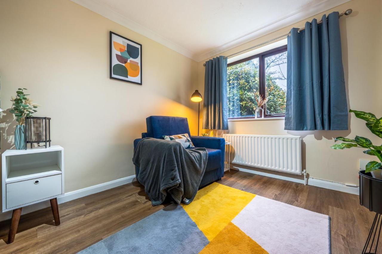 Grange Studio Apartment - Heathrow Staines-upon-Thames Ngoại thất bức ảnh
